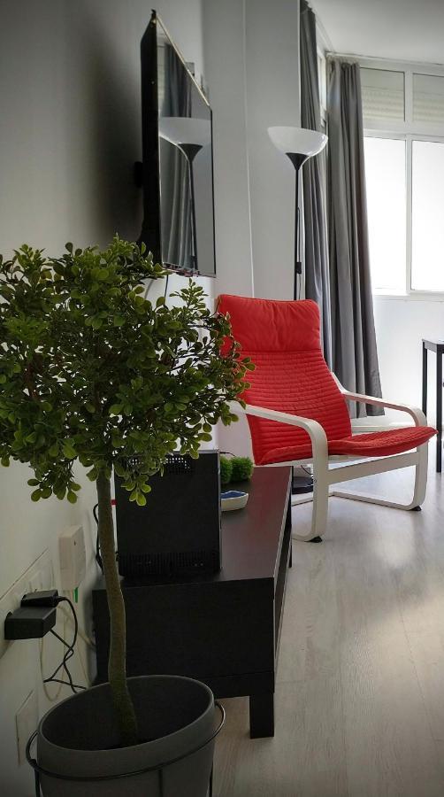 Amplio Estudio,Vista Mar Y Montana, A Pasos Del Centro Torremolinos Exterior photo